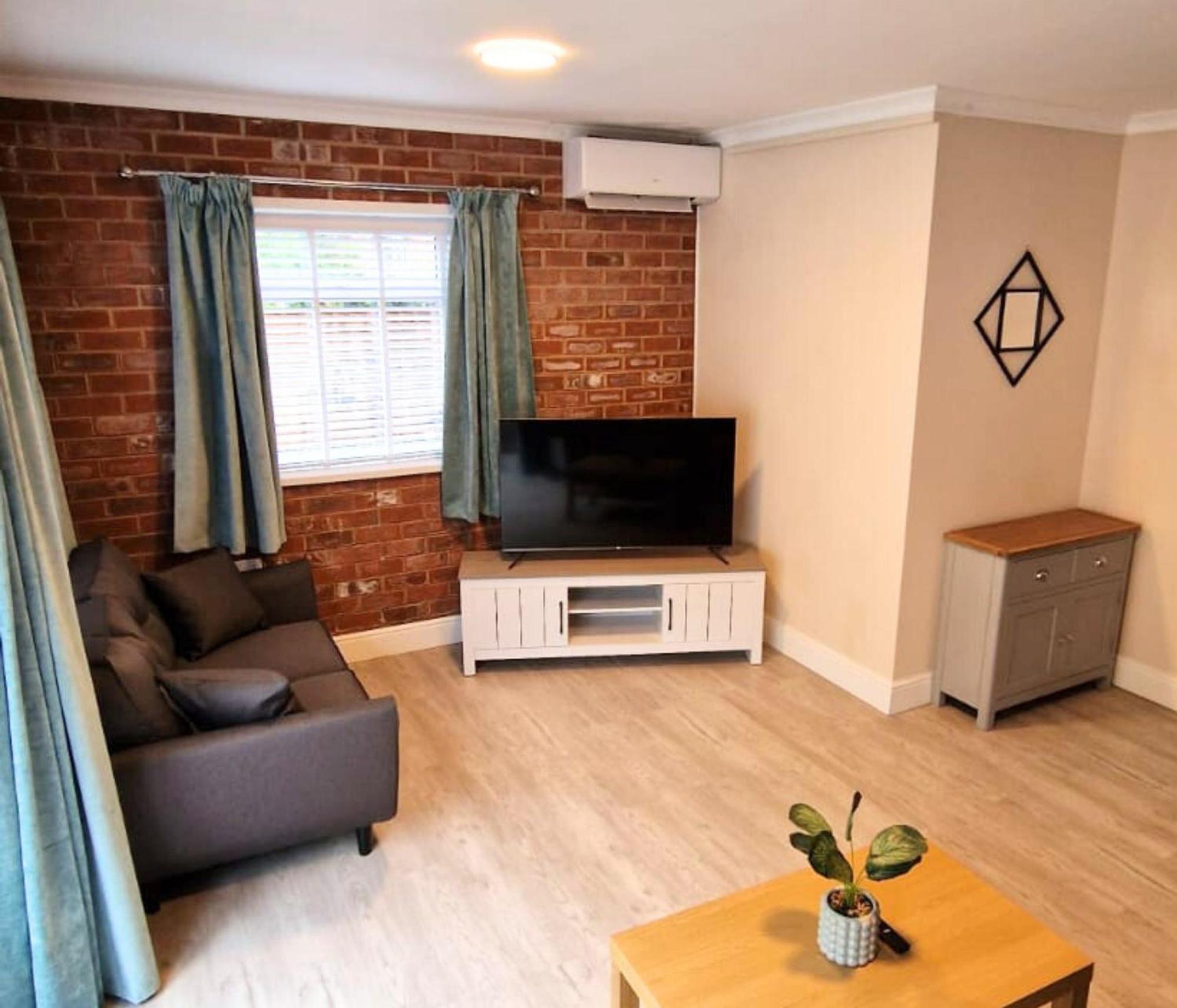 Luxury Family Apartment- Close To Leicester University Buitenkant foto
